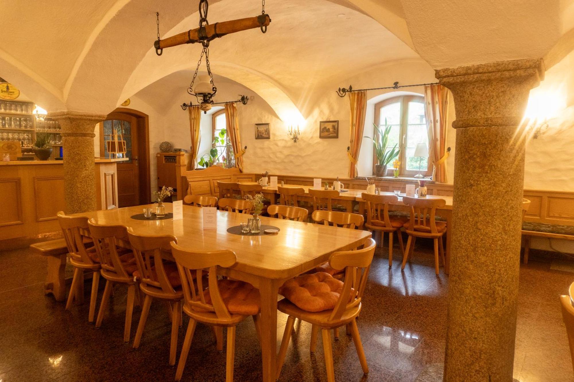 Landgasthof - Braukeller - Fattigau Oberkotzau Eksteriør bilde